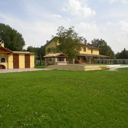 Casavacanze Sant'Eugenia Attigliano Bagian luar foto