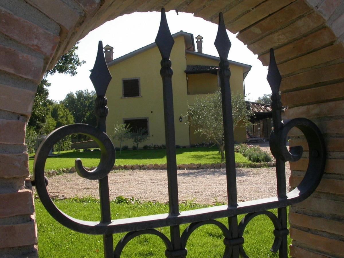 Casavacanze Sant'Eugenia Attigliano Bagian luar foto
