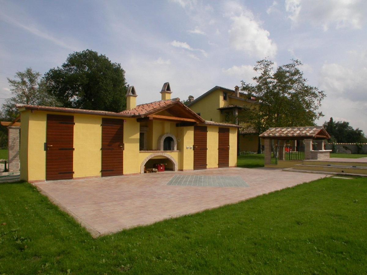 Casavacanze Sant'Eugenia Attigliano Bagian luar foto