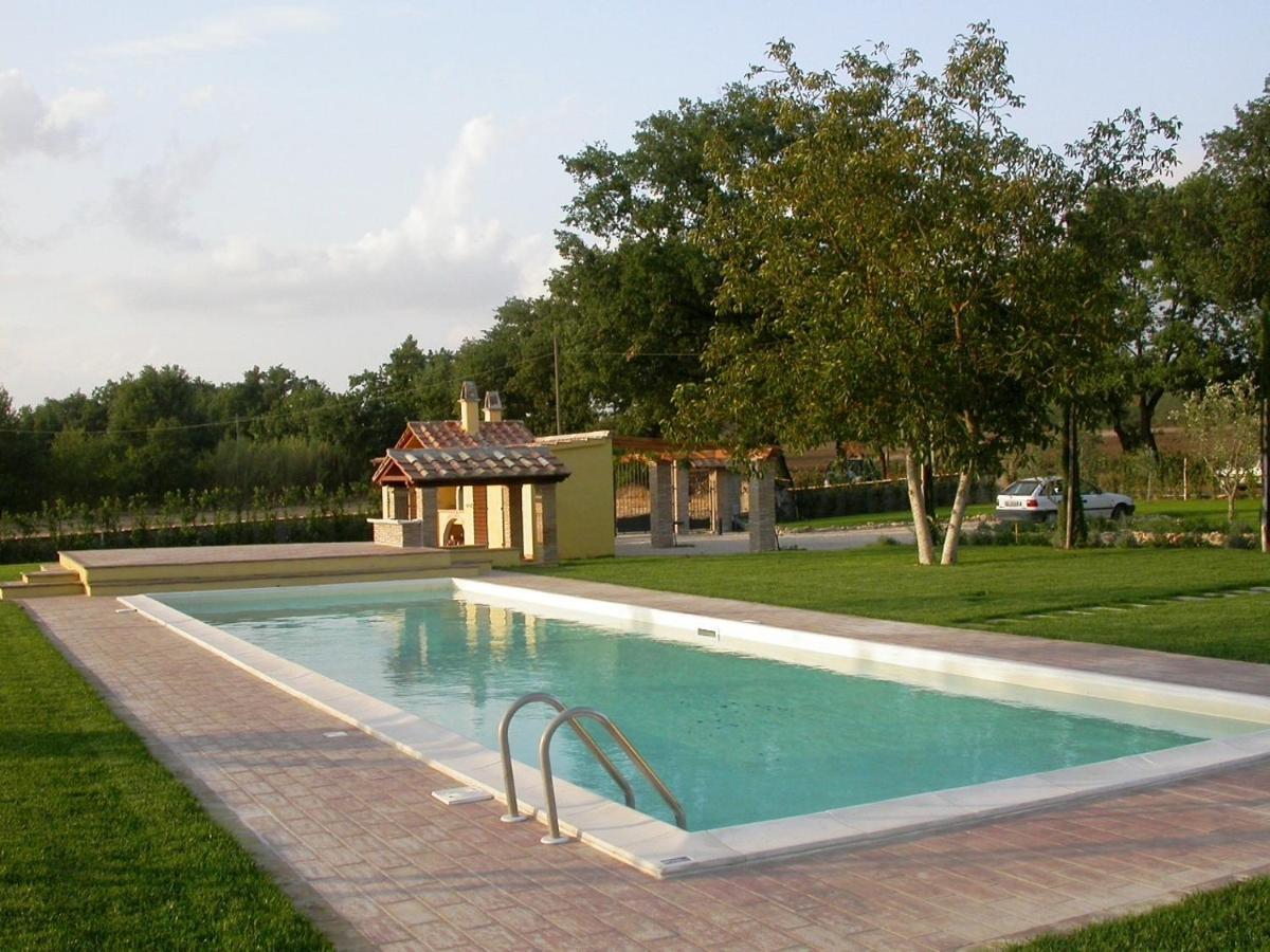 Casavacanze Sant'Eugenia Attigliano Bagian luar foto