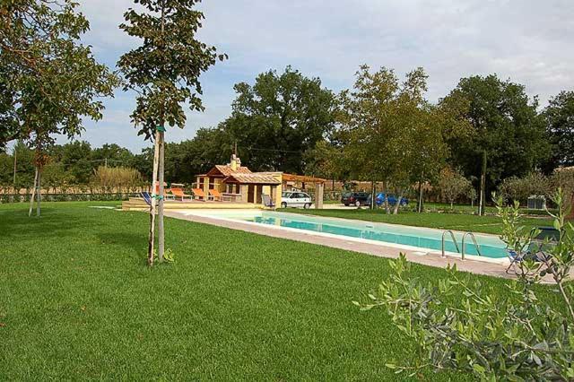 Casavacanze Sant'Eugenia Attigliano Bagian luar foto